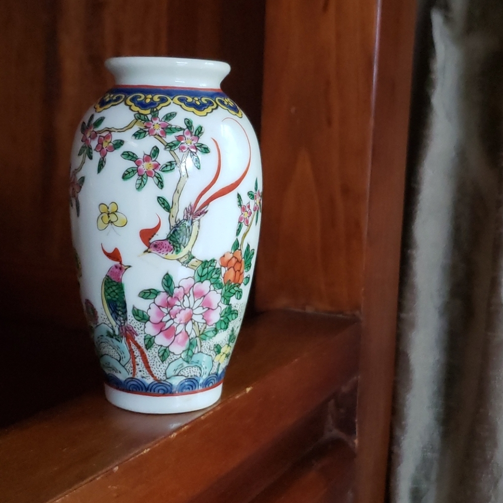 Chinese Small Vase